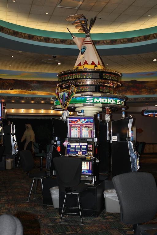 Bear Claw Casino & Hotel Kenosee Park Exterior photo